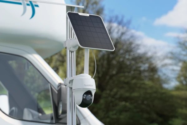 Reolink 4G camera with solar panel mounted on a caravan